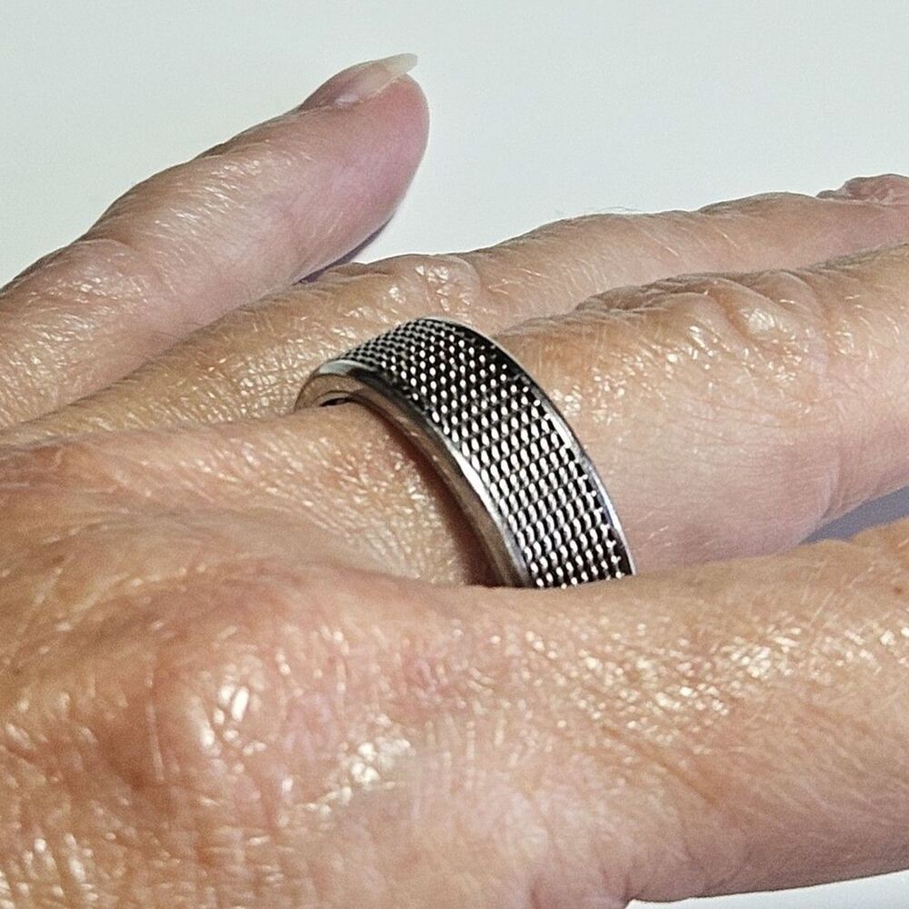 Mesh Textured Comfort Fit Stainless Steel Wedding Band Ring Size 11 - Picture 5 of 13